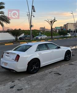 کرایسلەر 300